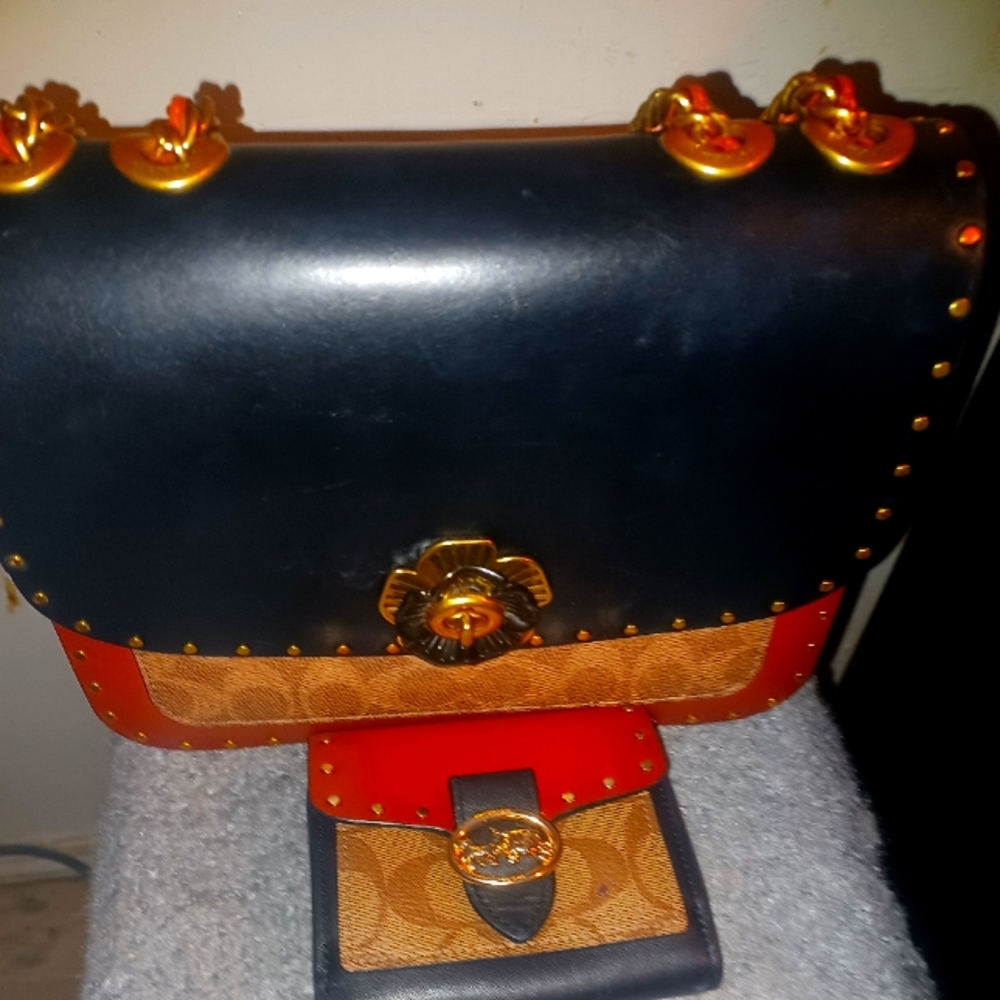 Madison Shoulder Bag In Signature Canvas With Rivets And Snakeskin Purse &Wallet
